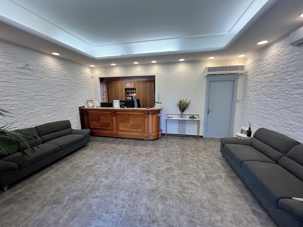 EH Hotels Suites 2