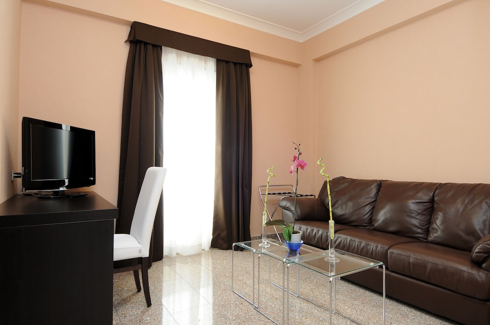 EH Hotels Suites 5