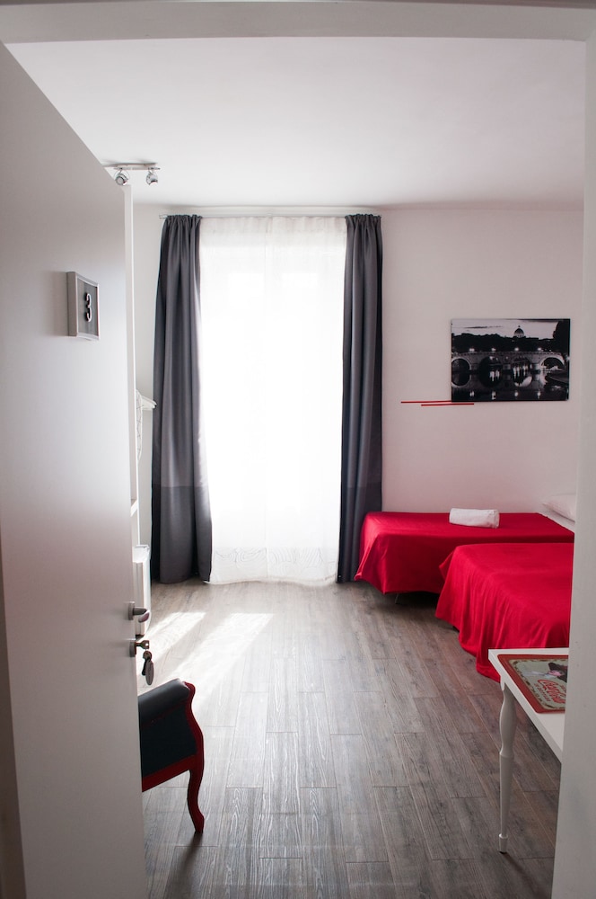 Relais Cola di Rienzo 12