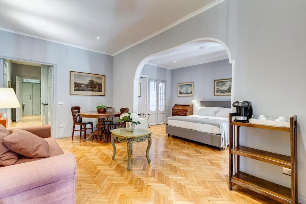 Rome Frattina 27 19