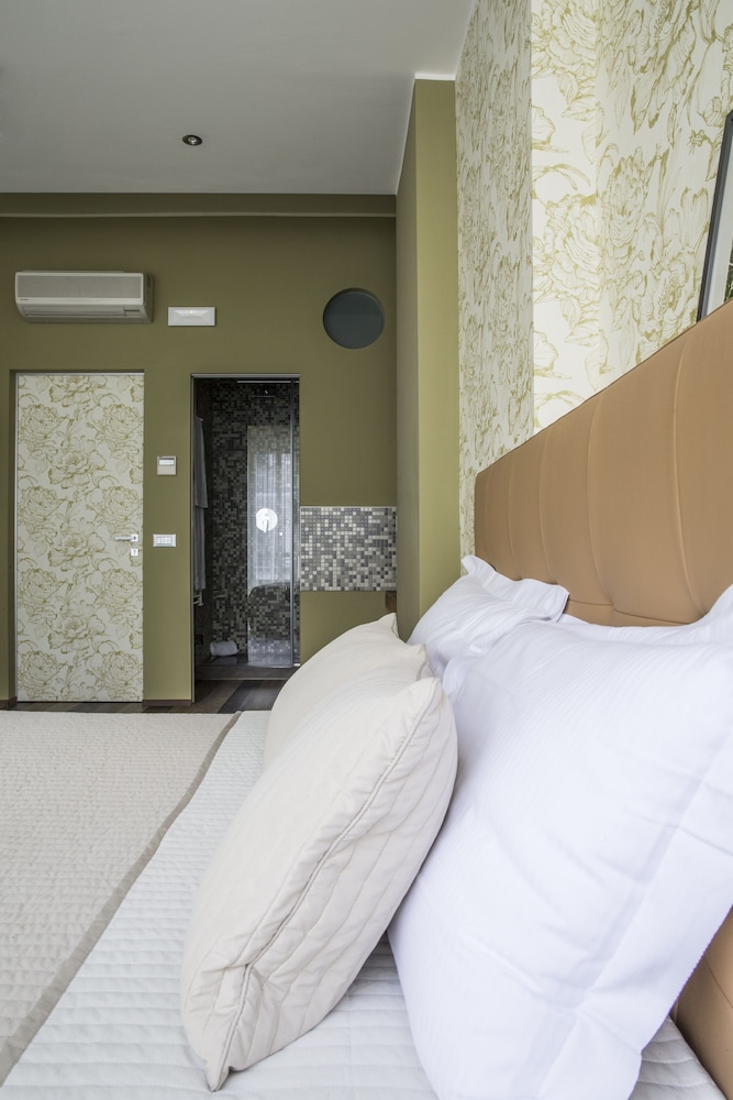 Serendipity Rooms 17