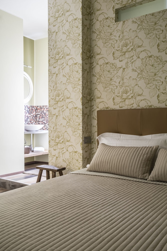 Serendipity Rooms 13