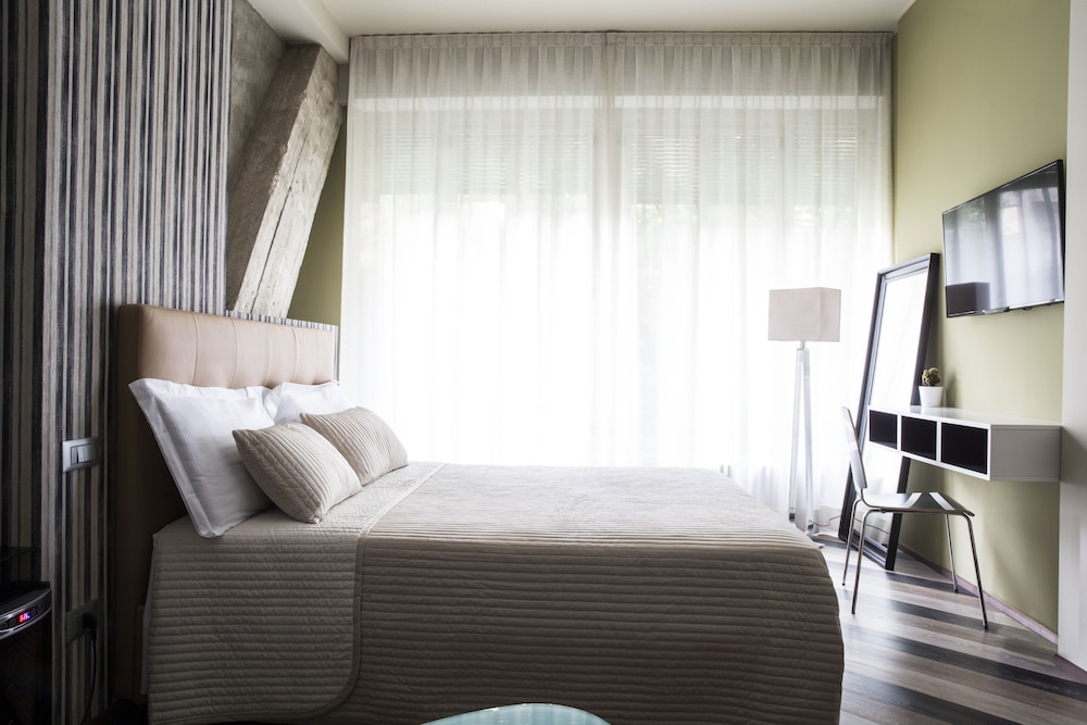 Serendipity Rooms 22