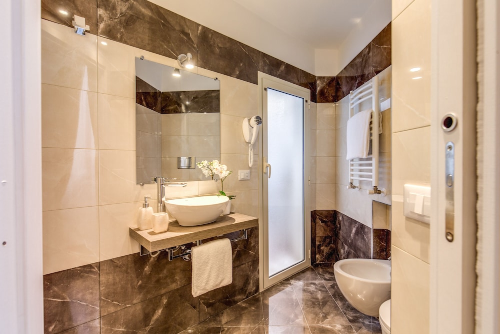 The Bridge Suites 21