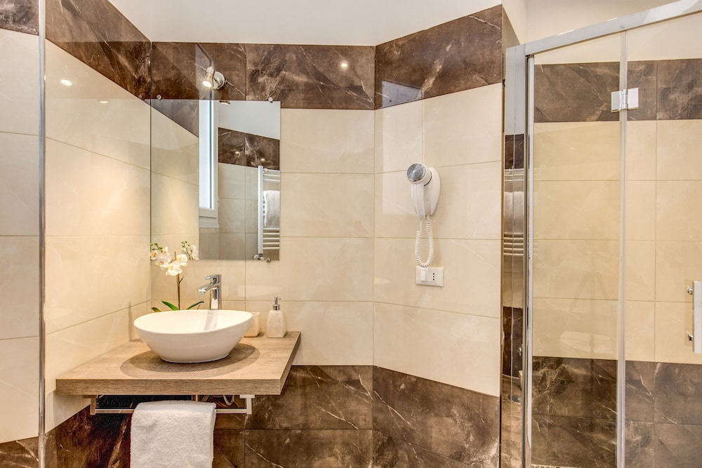 The Bridge Suites 22