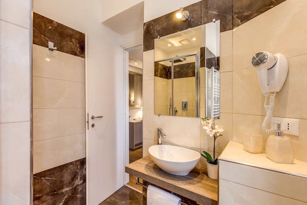 The Bridge Suites 23