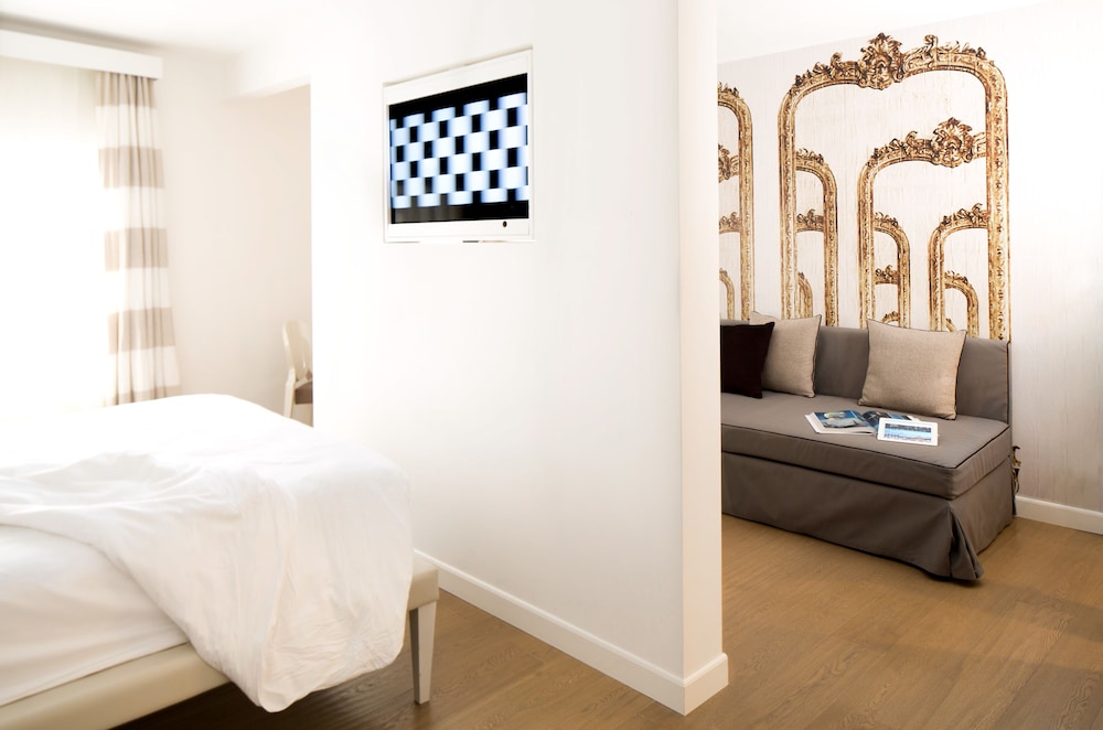 Via Del Corso Home 13