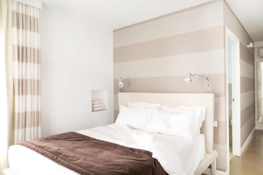 Via Del Corso Home 11