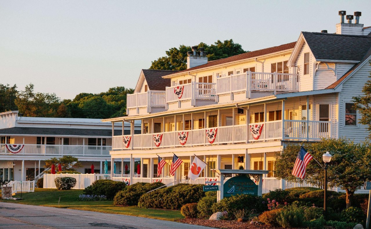 Urban Lodge Hotel 17