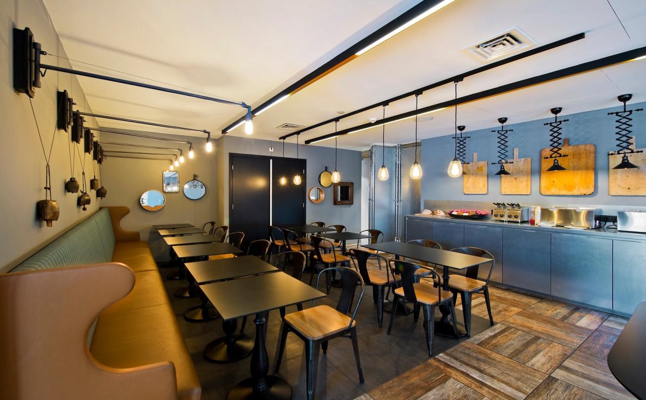 Urban Lodge Hotel 22