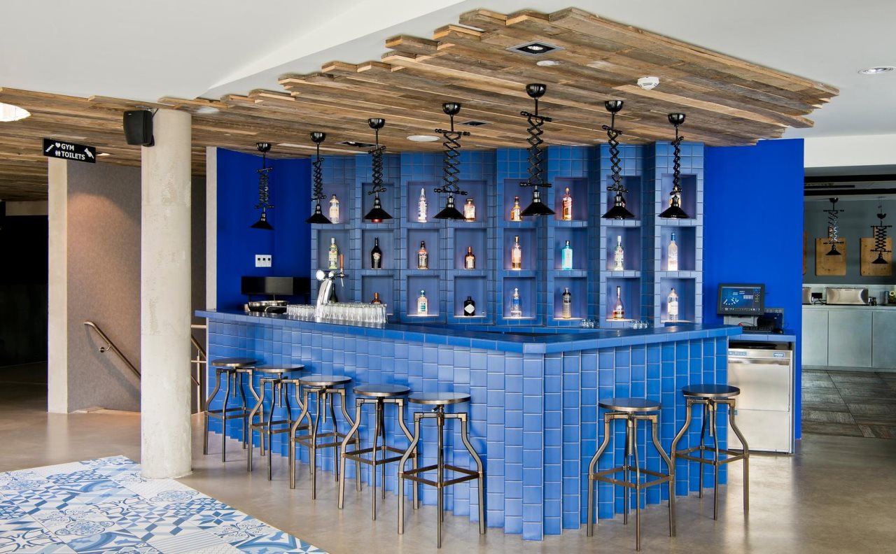 Urban Lodge Hotel 7