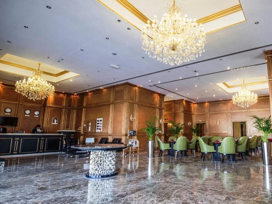 Premium Strato Hotel 10