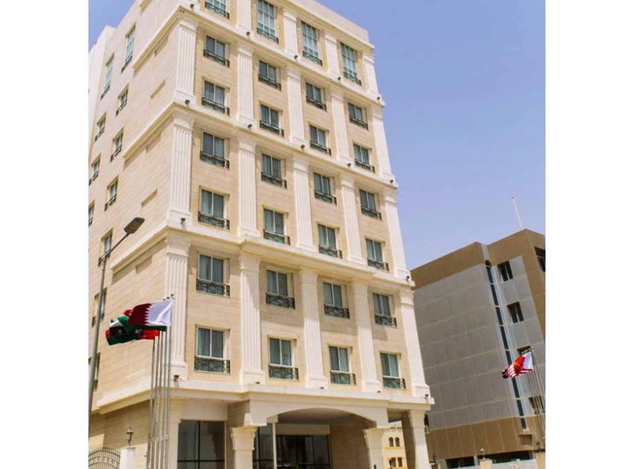Premium Strato Hotel 18