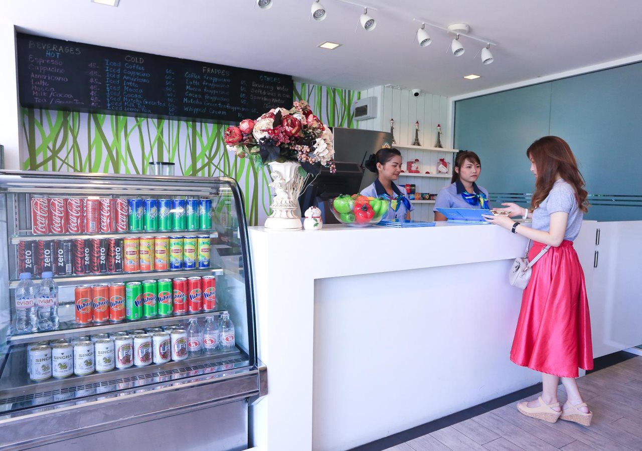 Crystal Suites Suvarnabhumi Airport 11