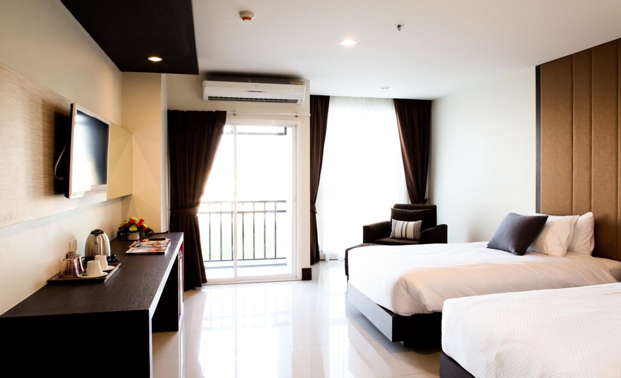 Crystal Suites Suvarnabhumi Airport 19
