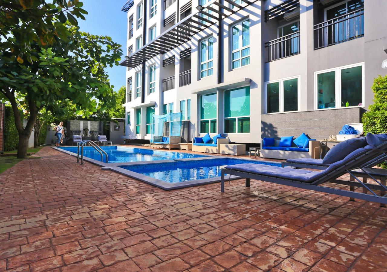 Crystal Suites Suvarnabhumi Airport 8