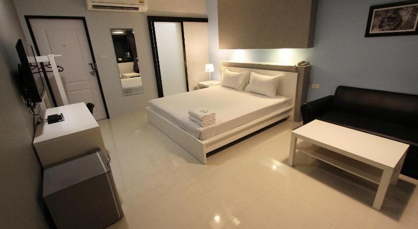 Eazy Motel B.a.n.g.N.a 16