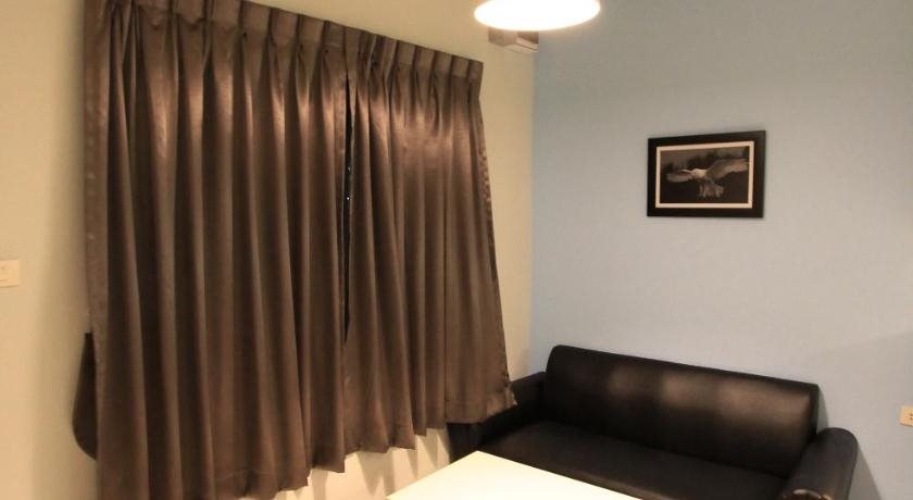 Eazy Motel B.a.n.g.N.a 21