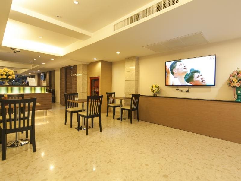 Gateway Hotel 9
