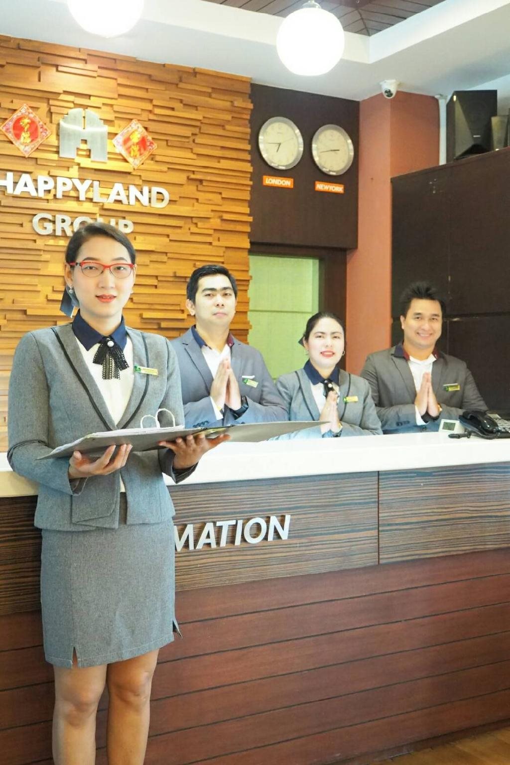 Happyland Mansion 15