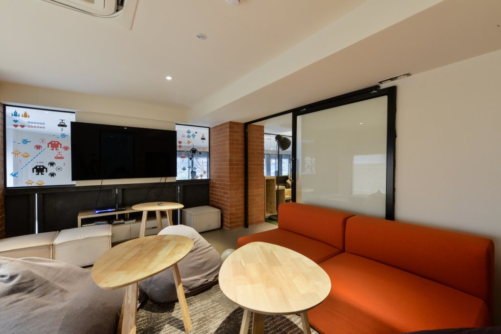 Kokotel Surawong 15