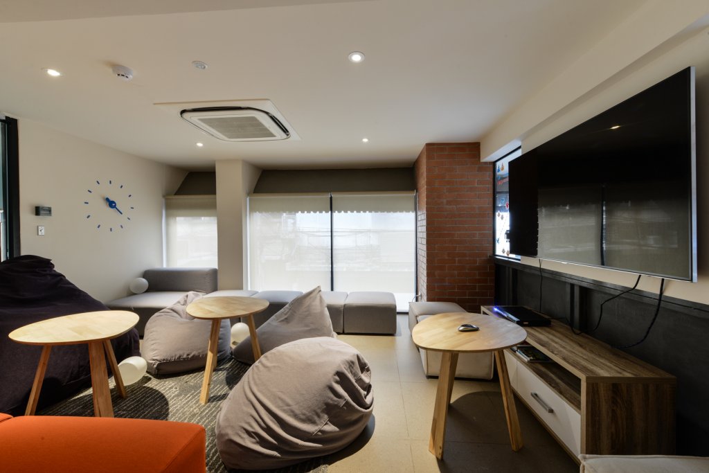 Kokotel Surawong 14