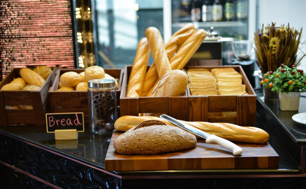 The Breton Hotel Media 21