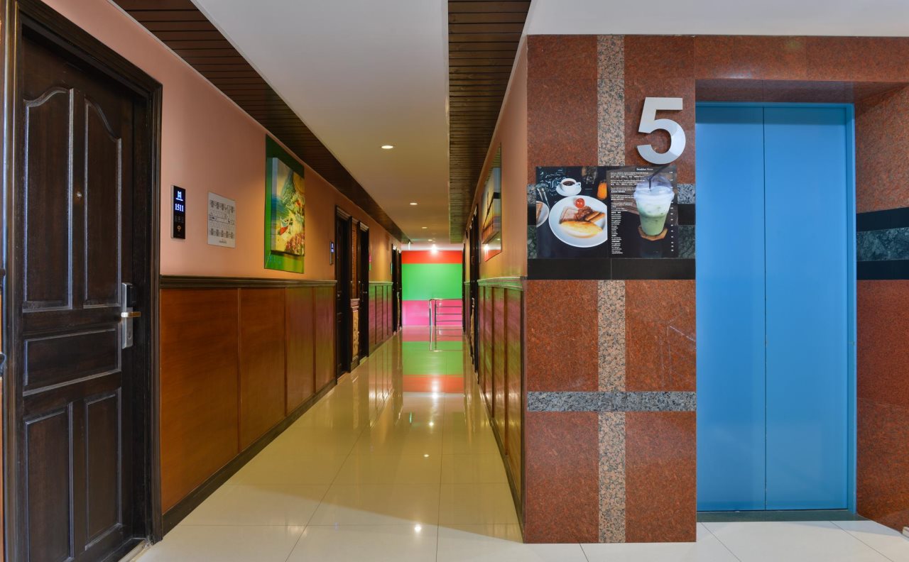 The Breton Hotel Media 7