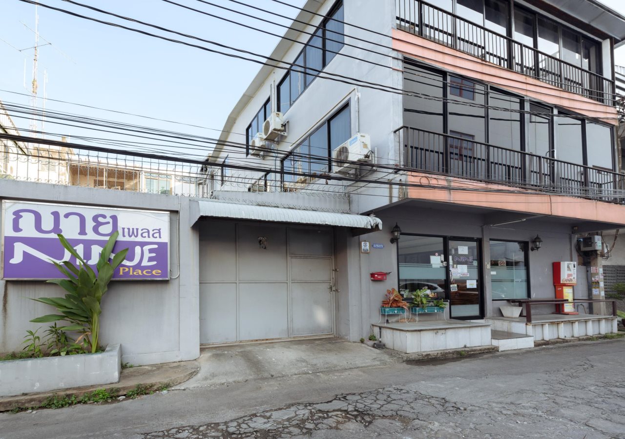 Nine Place - Sukhumwit Soi 40-Rama4 branch 18