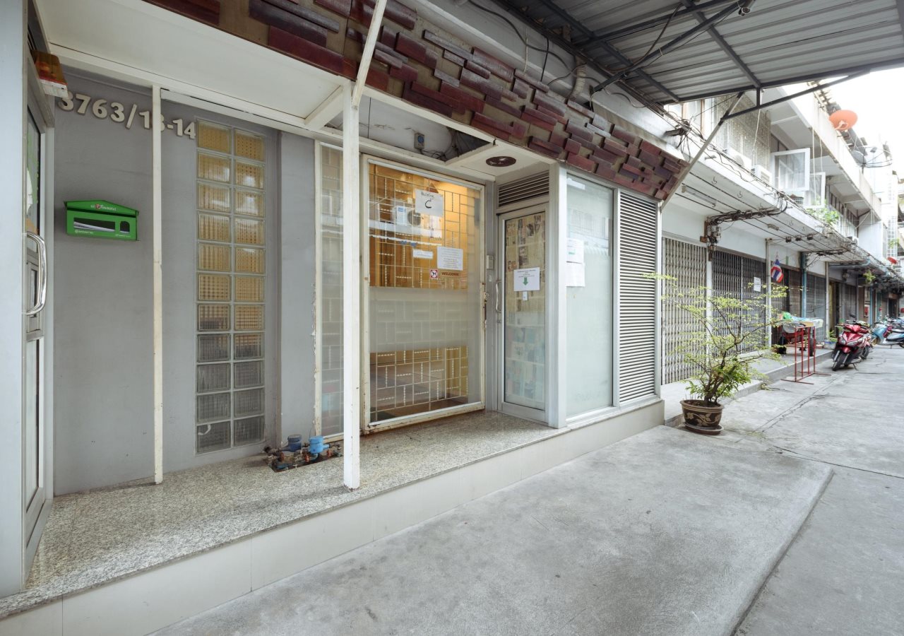 Nine Place - Sukhumwit Soi 40-Rama4 branch 9