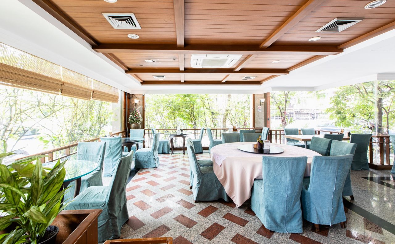 Nonthaburi Palace Hotel 17