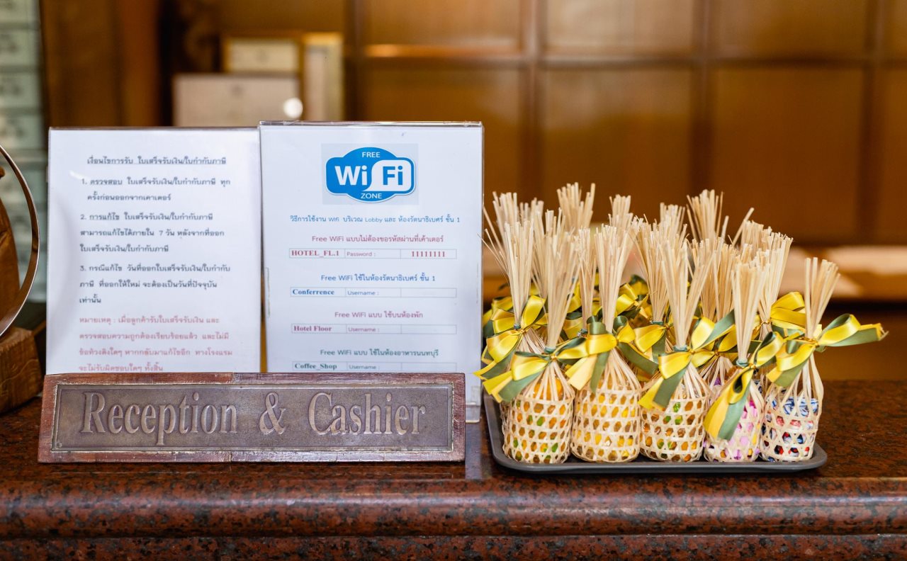 Nonthaburi Palace Hotel 20