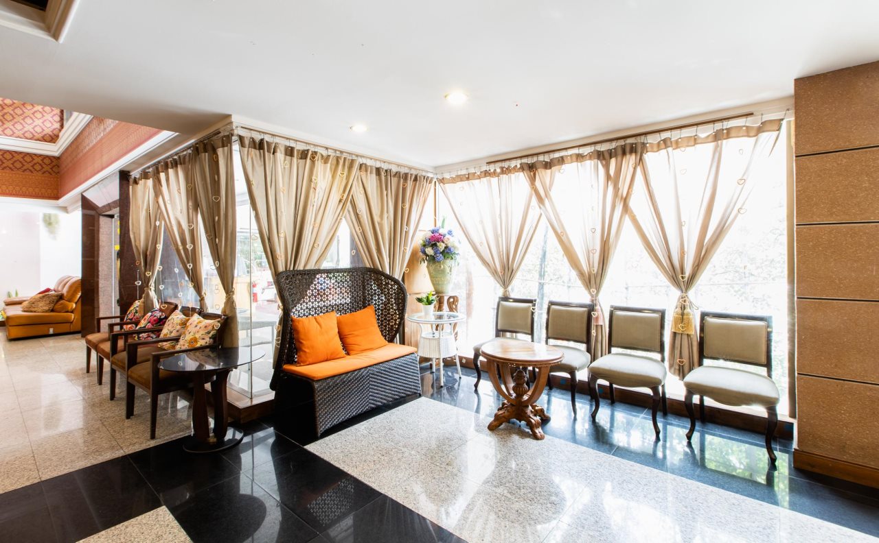 Nonthaburi Palace Hotel 4