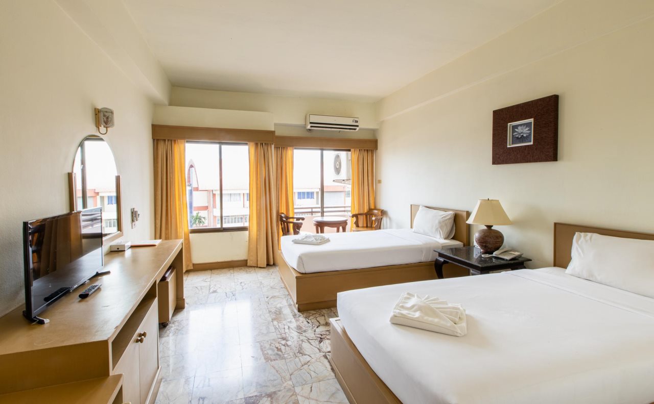 Nonthaburi Palace Hotel 6