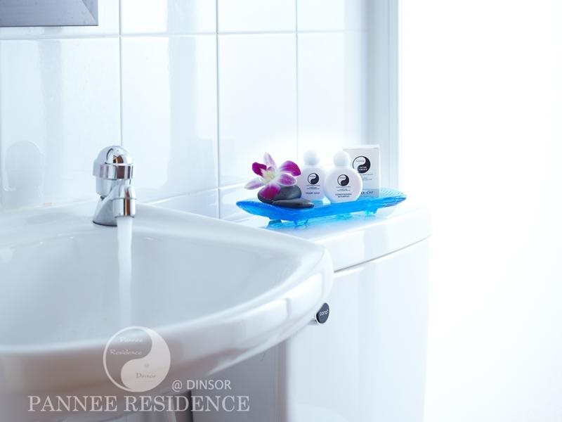 OYO 484 Pannee Residence Khaosan 4