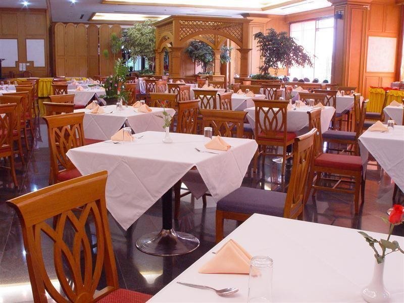 PathumThani Place Hotel 15