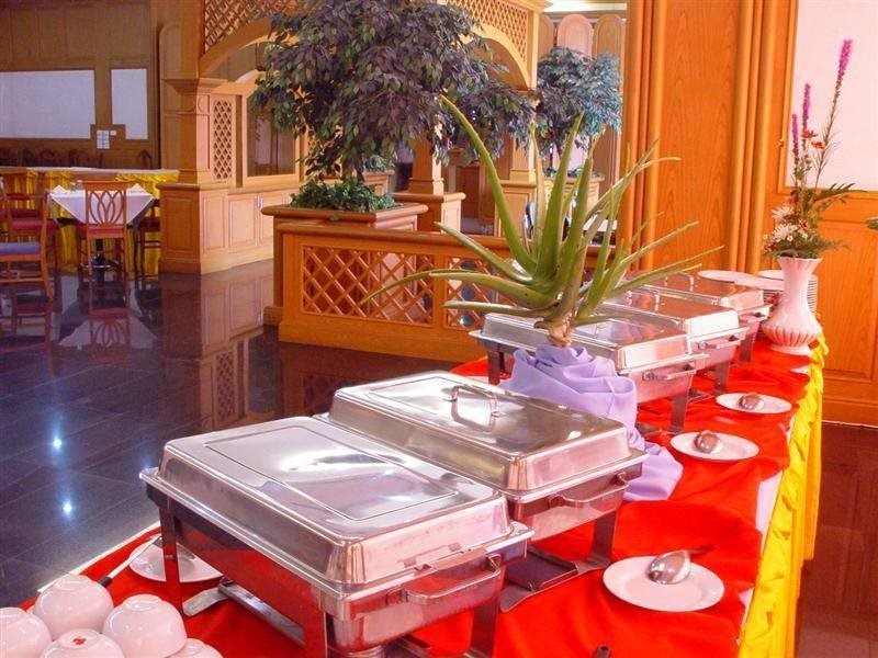 PathumThani Place Hotel 6