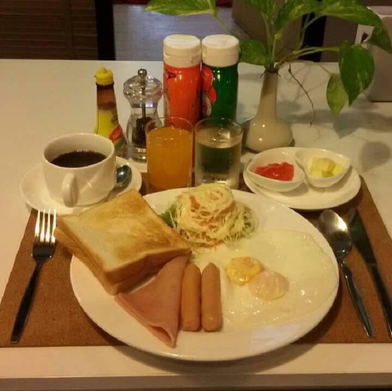 Ratchada Point Hotel 7