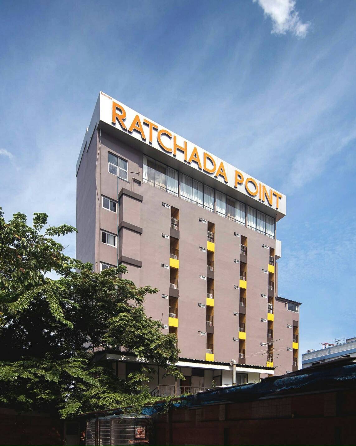 Ratchada Point Hotel 9