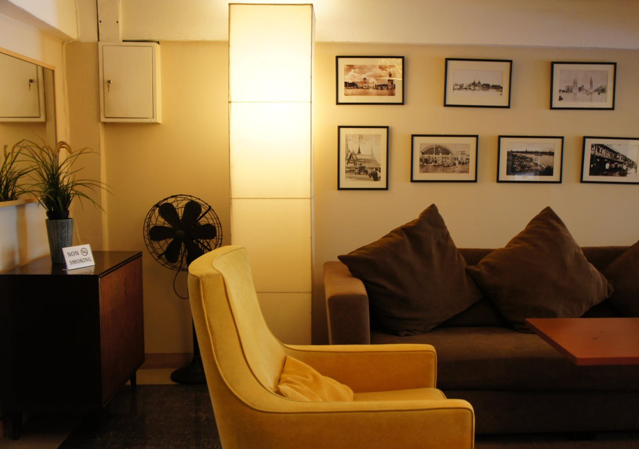Ratchadamnoen Residence 11