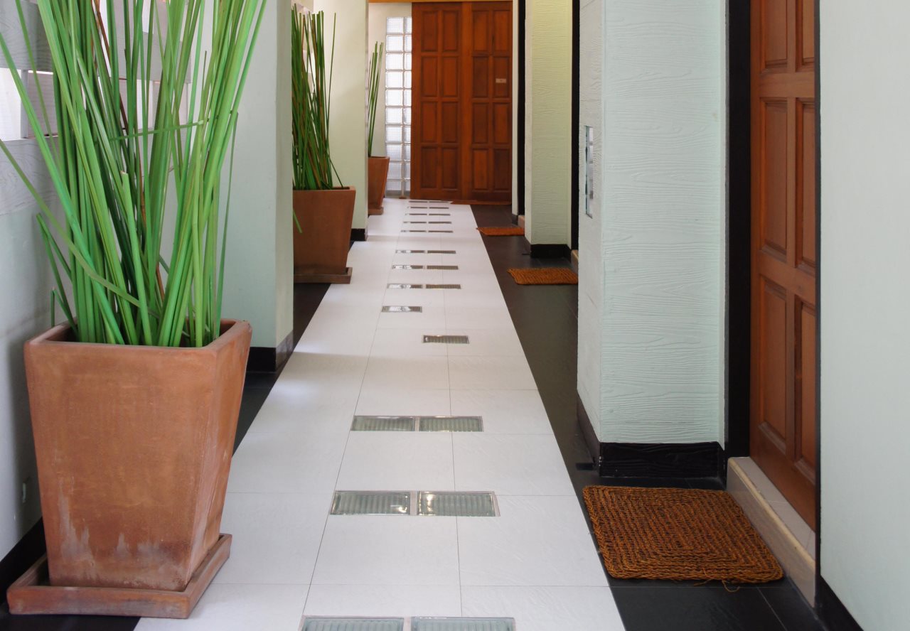Ratchadamnoen Residence 14