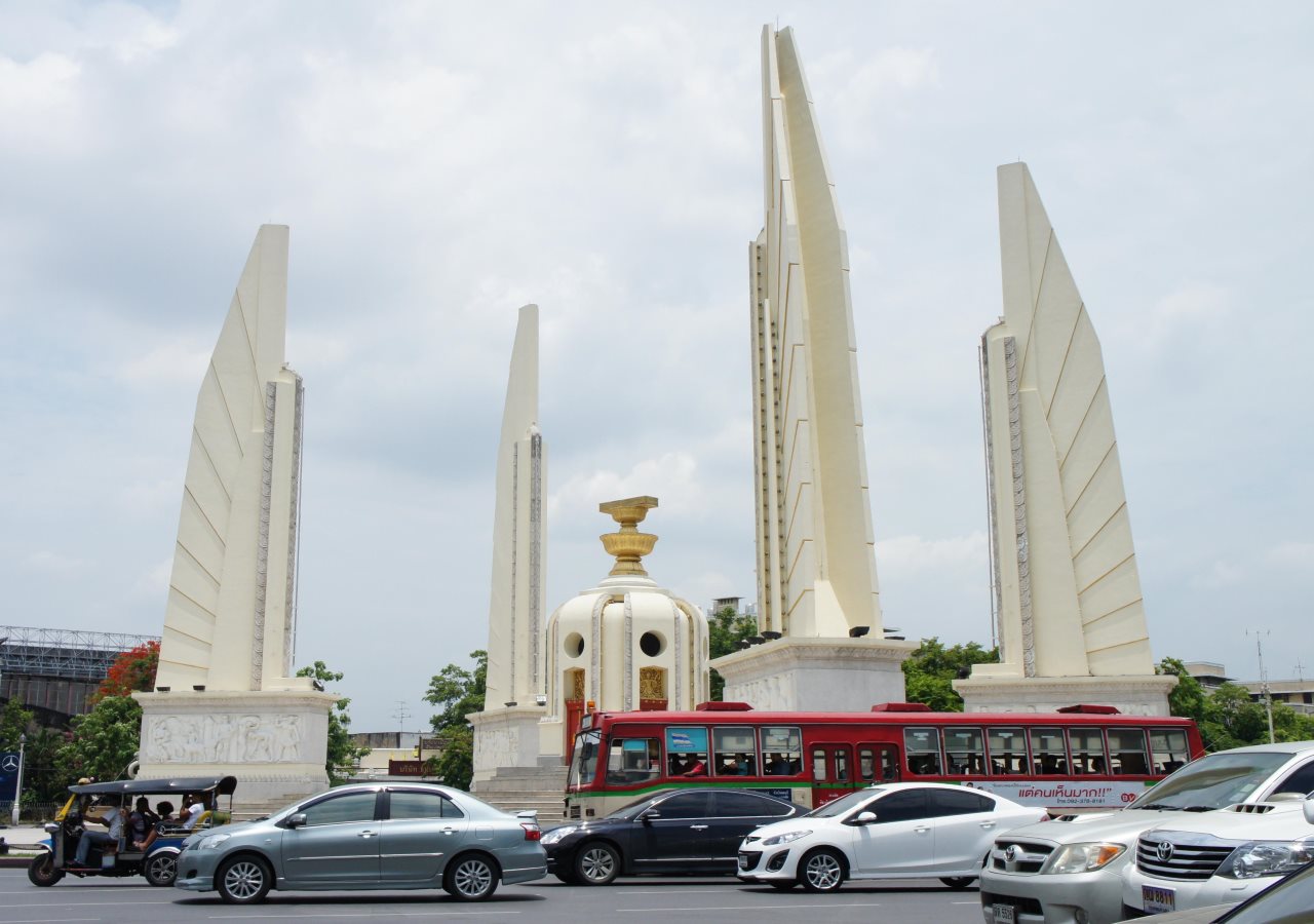 Ratchadamnoen Residence 18