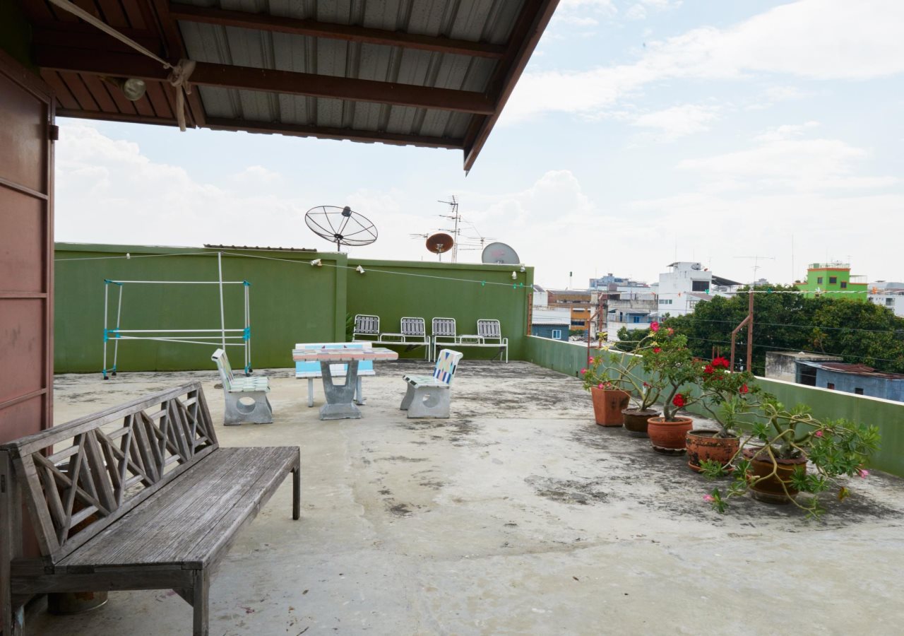 Roof View Place 12
