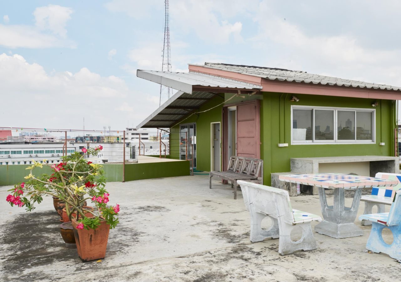 Roof View Place 19