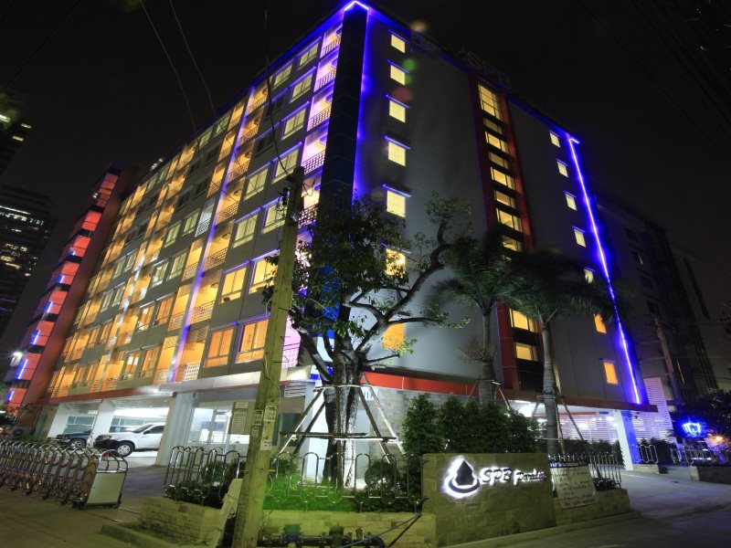 L-Seven Hotel 1