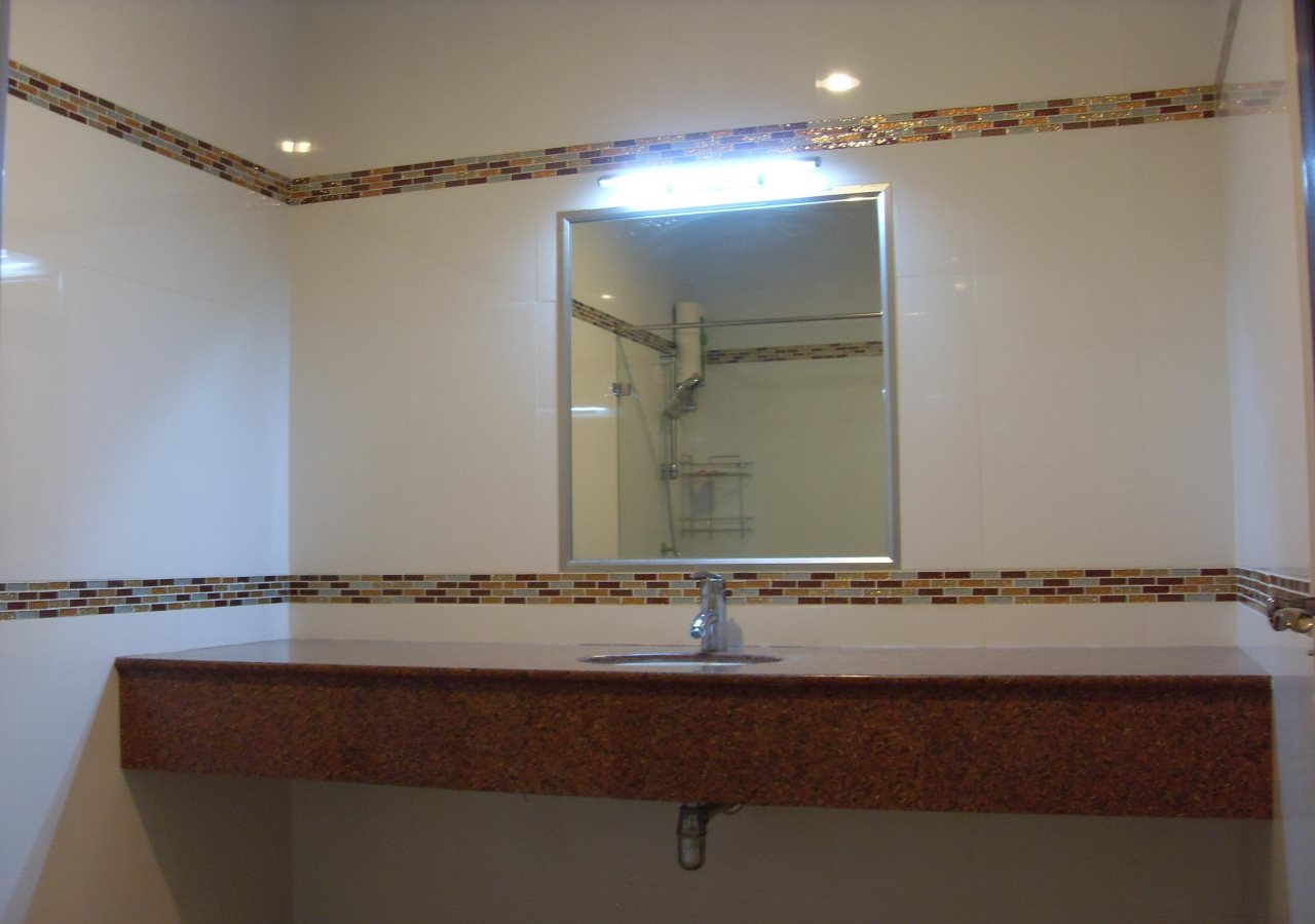 L-Seven Hotel 6