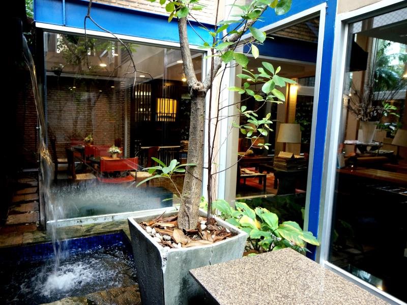 Silom Convent Garden 12