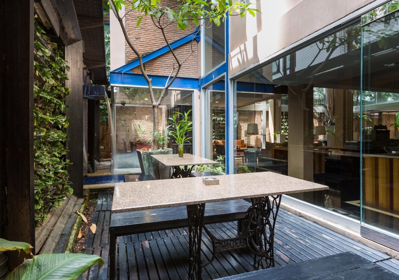 Silom Convent Garden 18