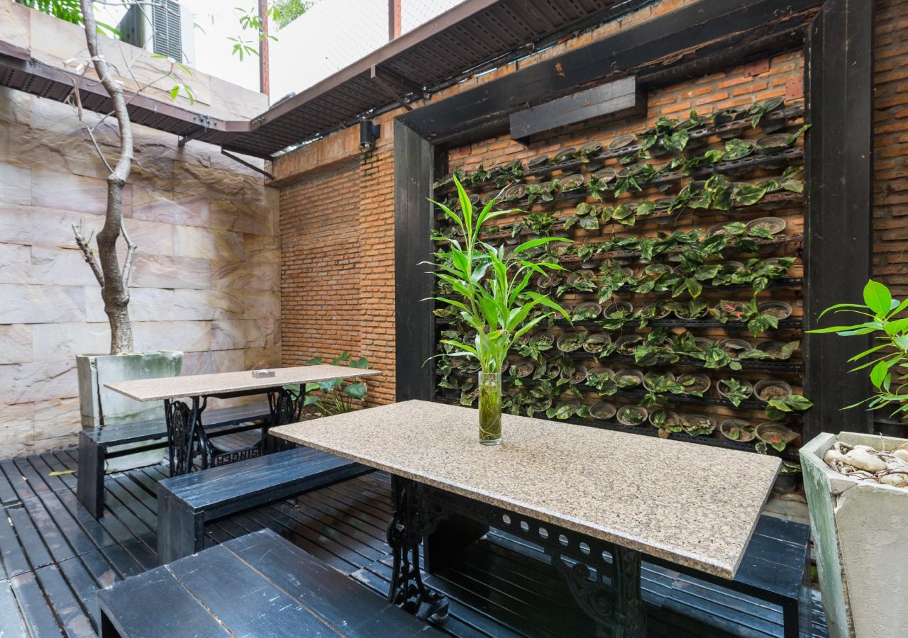 Silom Convent Garden 24