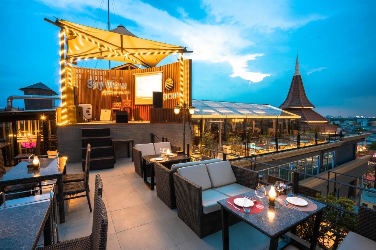 Sky Dome Resotel 18